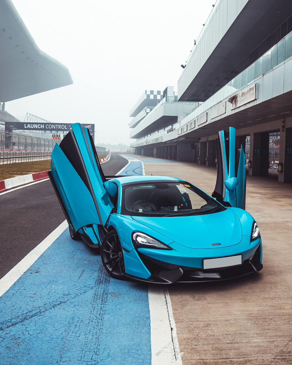  A Blue Mclaren
